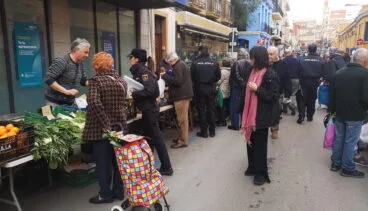 La Policía Nacional refuerza la seguridad entre comerciantes