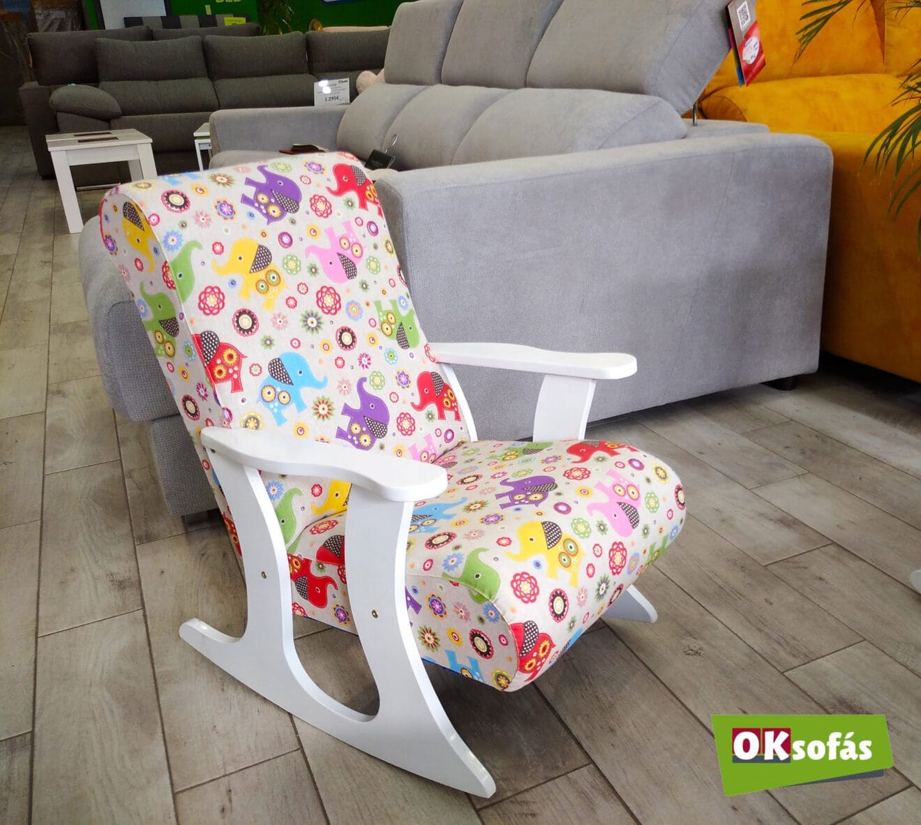 Mega Cesta de Navidad 2019 - Ok Sofás - Mecedora infantil