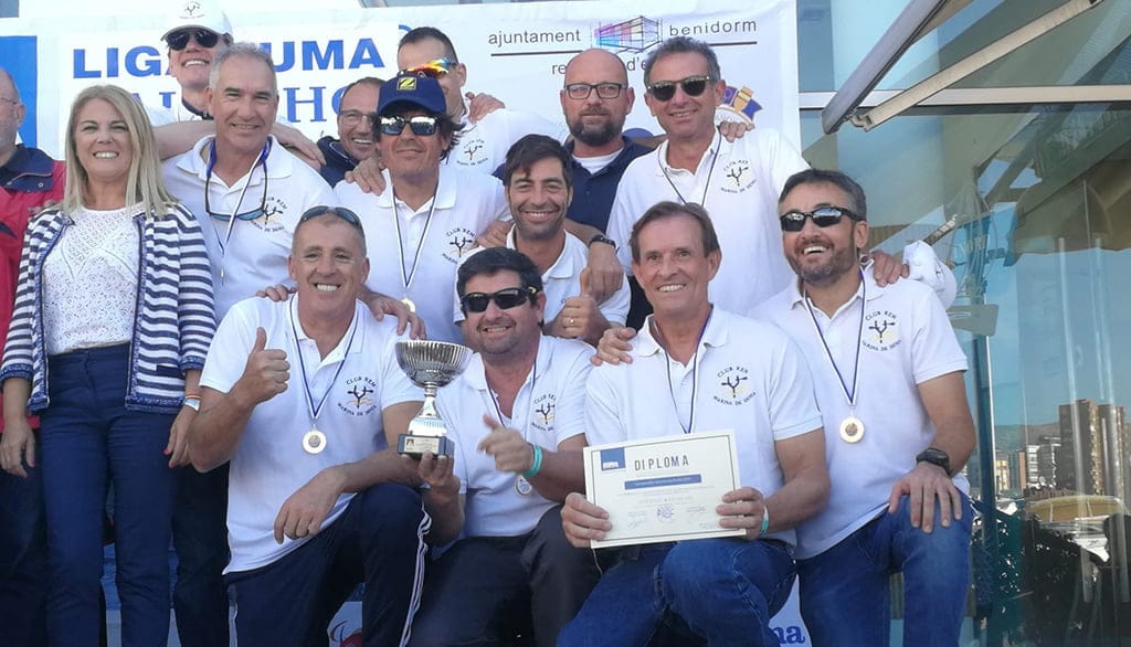 Triunfo de los Veteranos del Club Rem Marina de Dénia en Benidorm 1 Imagen: Veteranos del CR Marina de Dénia
