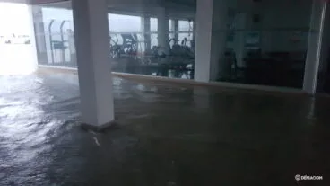 Agua dentro del Náutico