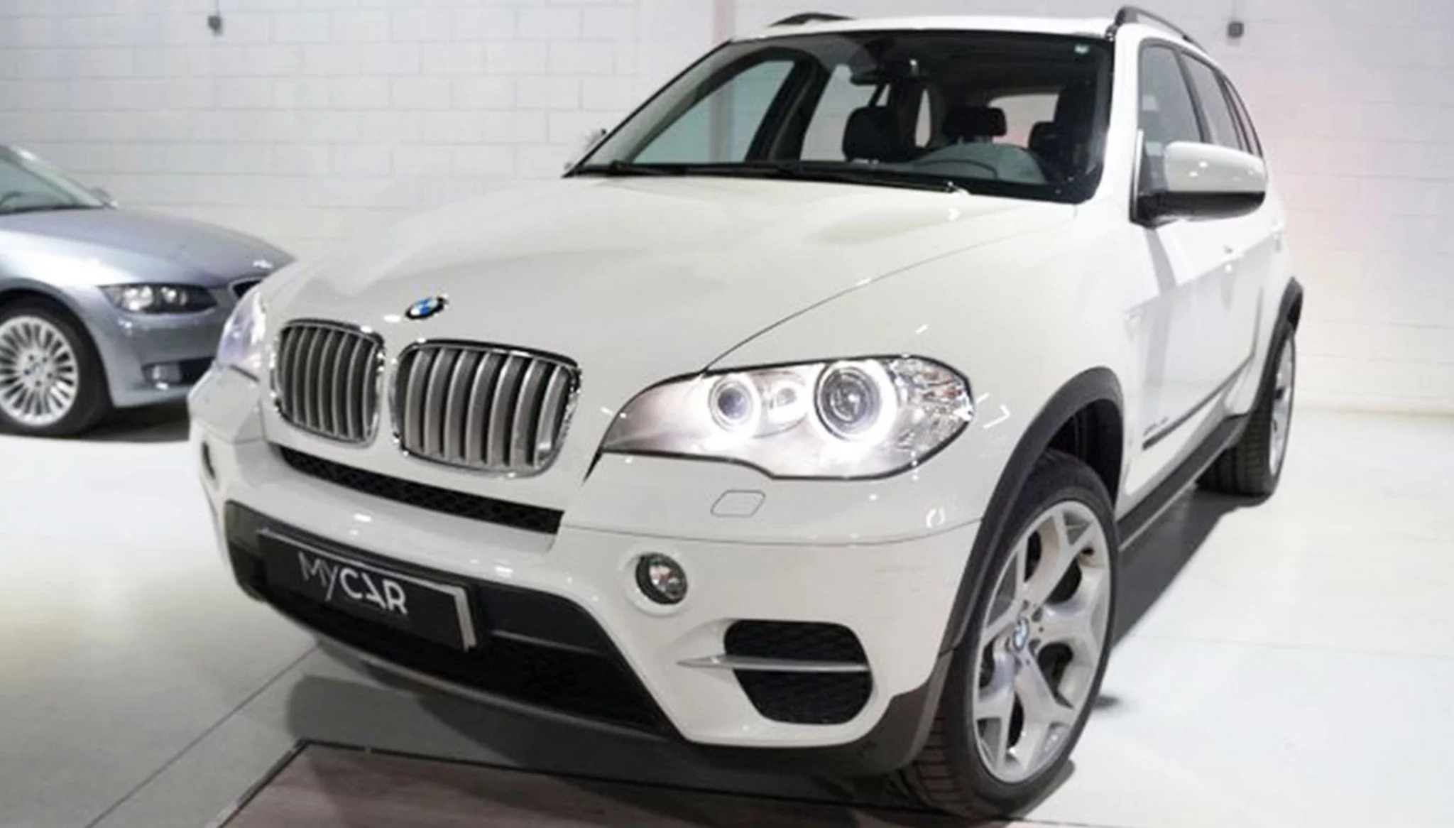 BMW X5 xDrive 40dA 4×4, SUV o pickup de segunda mano, visto de frente – MY CAR Select Autos