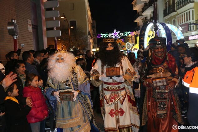 Imagen: Melchor, Gaspar y Baltasar en Dénia