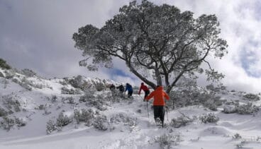 Excursionista en el nevado Montgó