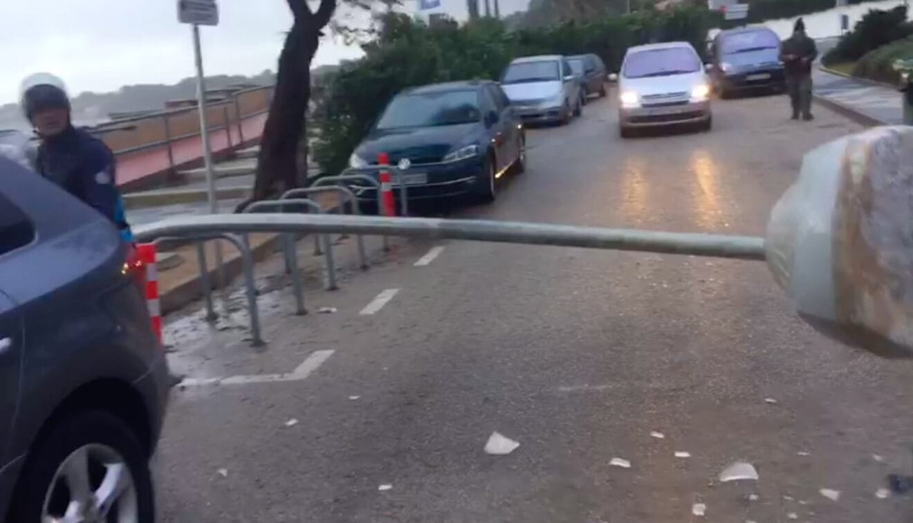 Farola en la Marineta
