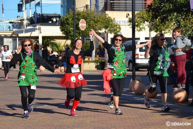 grupo de arboles de navidad