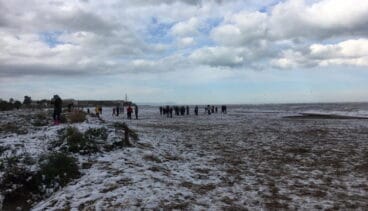 La nieve cubre la playa Raset