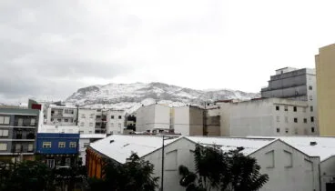 La nieve sobre la montaña de Dénia