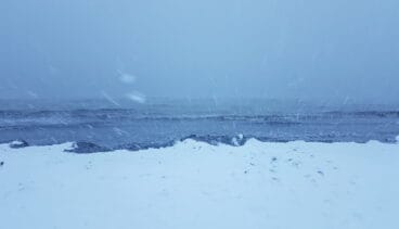 La playa dianense bajo la nieve