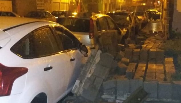muro caido en avenida alcoy denia