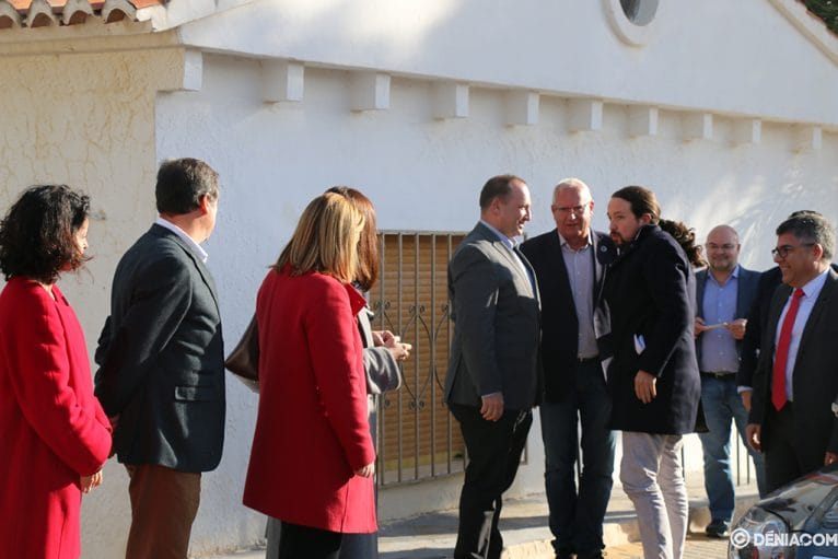 Pablo Iglesias comprueba el alcance de los daños en Dénia  03