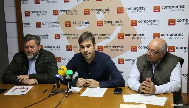 El diputado de Compromís, Gerard Fullana, apuesta por la creación de dos estaciones en la Marina Alta 1 Imagen: Rueda de prensa de Compromís