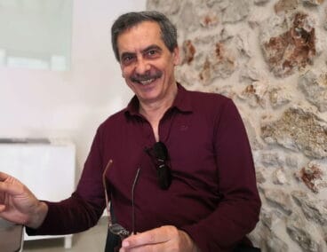 Carles Doménech, autor de la crónica histórica “La Dénia del pòrtland. Ciment i taronges, un dífícil encaix”.