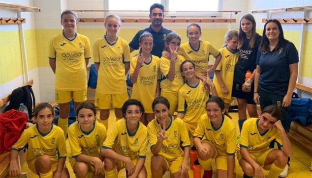 Imagen: Chicas del equipo femenino del FB Dénia