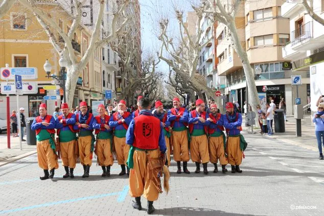 Moros y Cristianos se despiden de las calles de Dénia hasta verano 36 entraeta fin de mig any 2020 36