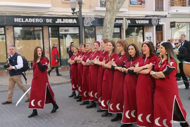 Moros y Cristianos se despiden de las calles de Dénia hasta verano 44 entraeta fin de mig any 2020 44
