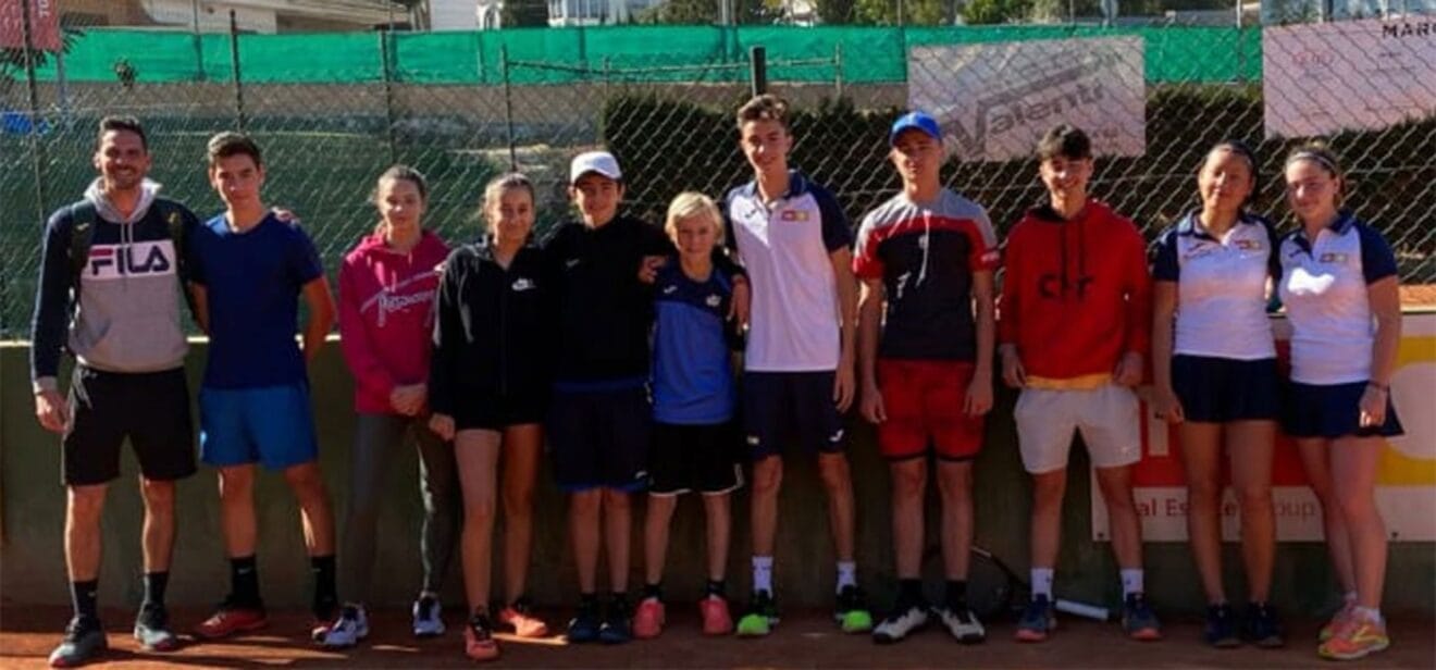 Equipo cadete del Club de Tenis Dénia