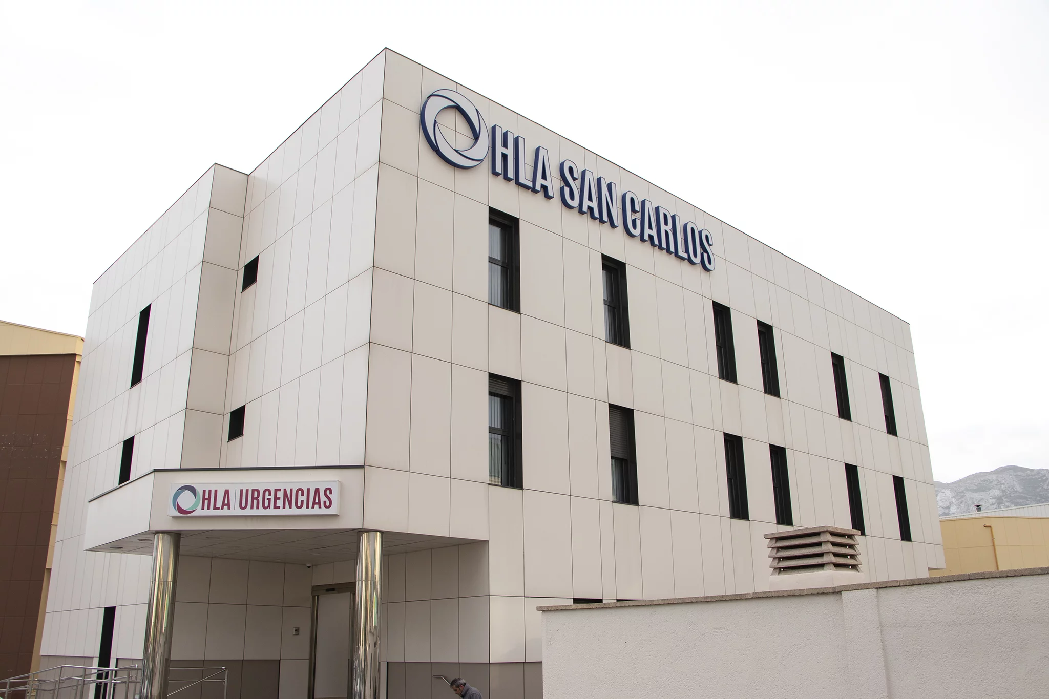Fachada de las nuevas instalaciones de Hospital HLA San Carlos