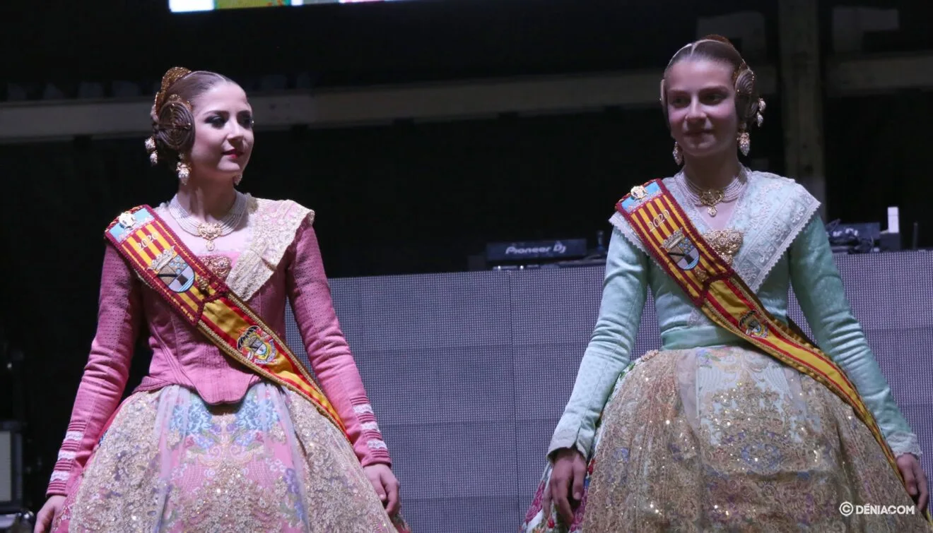 La Falleras Mayores de Dénia en el Sopar del Germanor