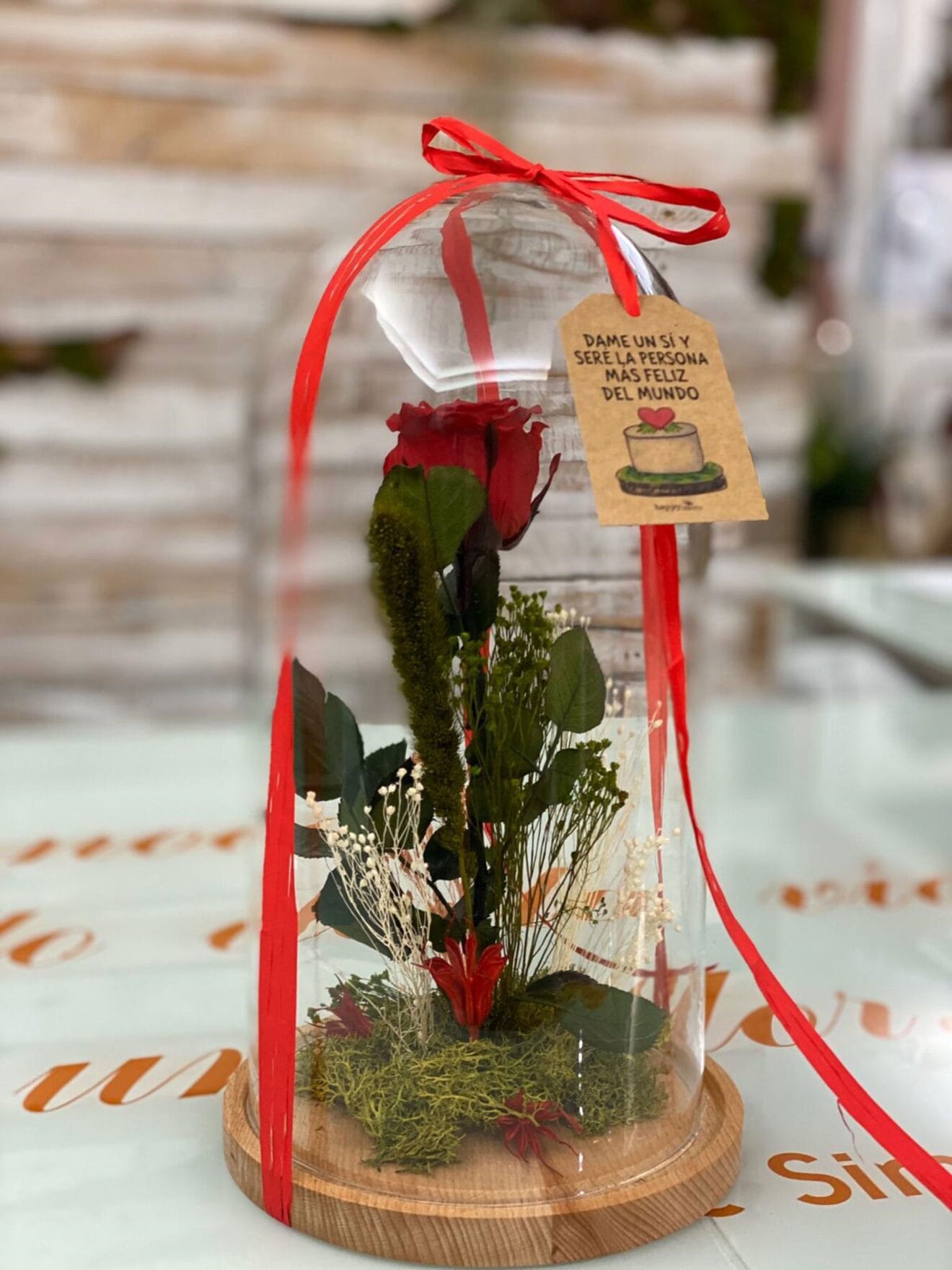 Rosa encerrada - Floristería Mandarina
