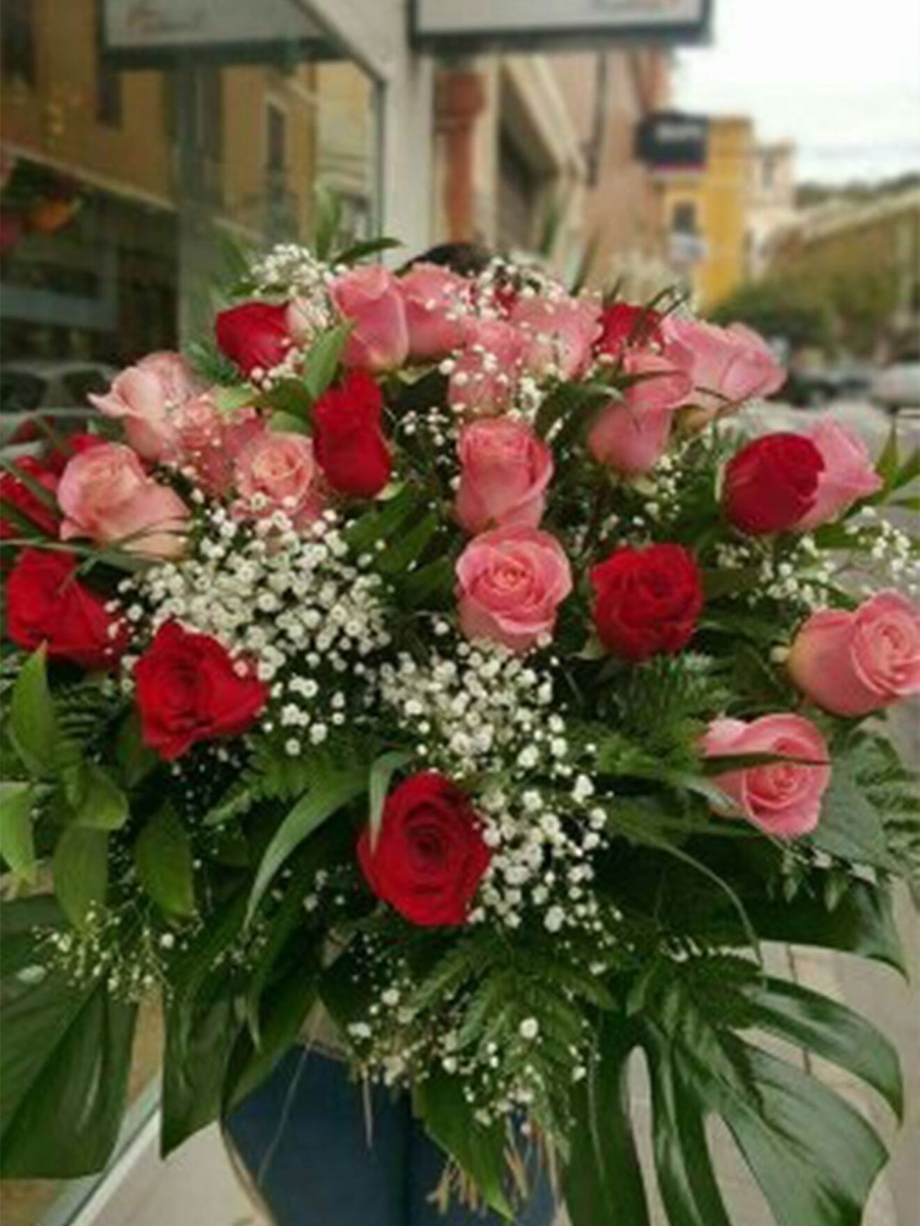 Ramo de rosas - Floristería Mandarina
