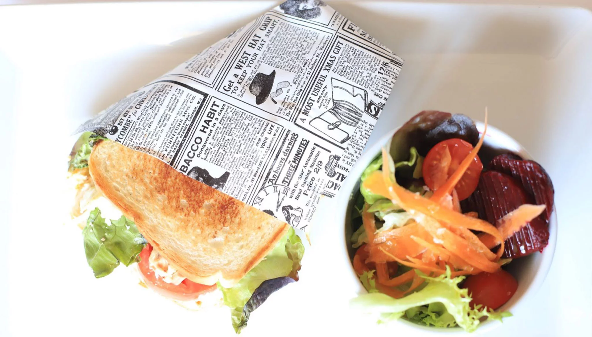Sandwich y ensalada, almuerzos y picoteos en Restaurant Noguera