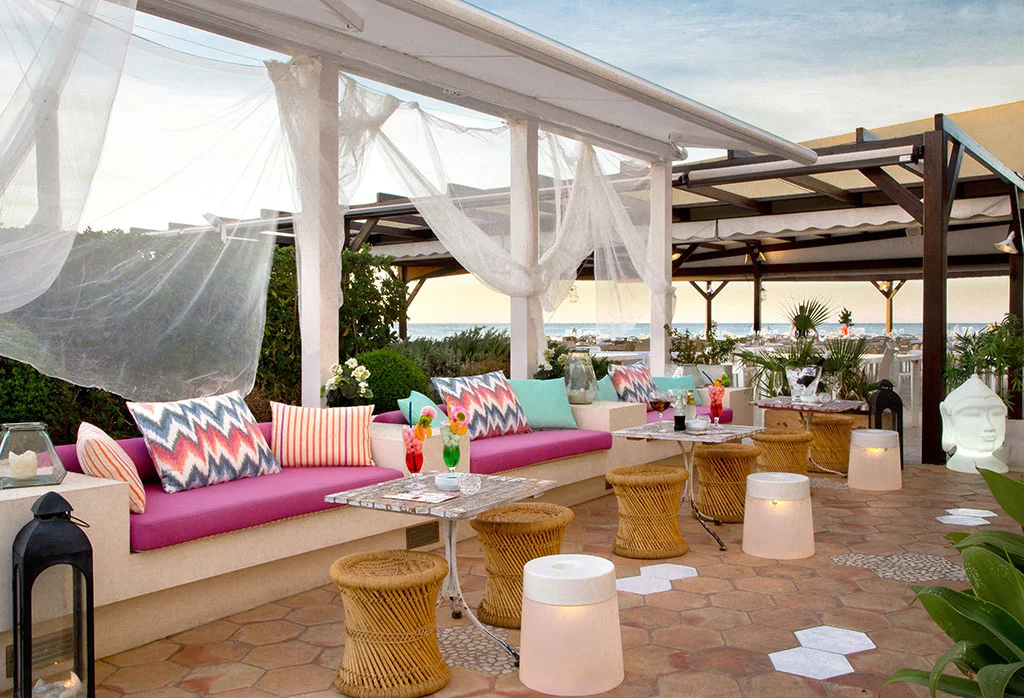 Un sitio ideal para tomar algo en Dénia: A Vora Mar Lounge Bar, de Restaurant Noguera