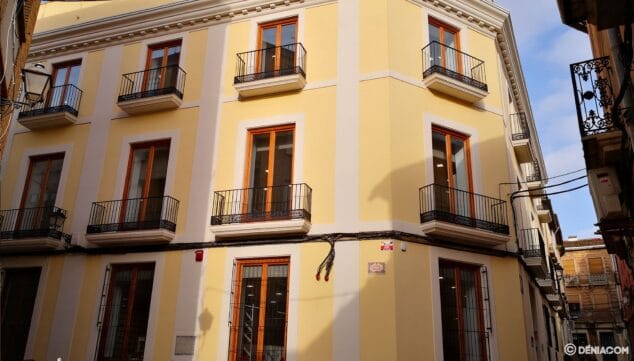 vista edificio biblioteca carrer sant josep denia