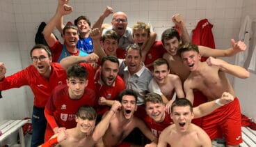 alegria en los juveniles del paidos denia tras ganar en san vicente