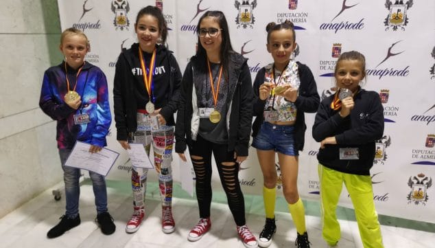 alumnos de babylon escuela de danza premiados