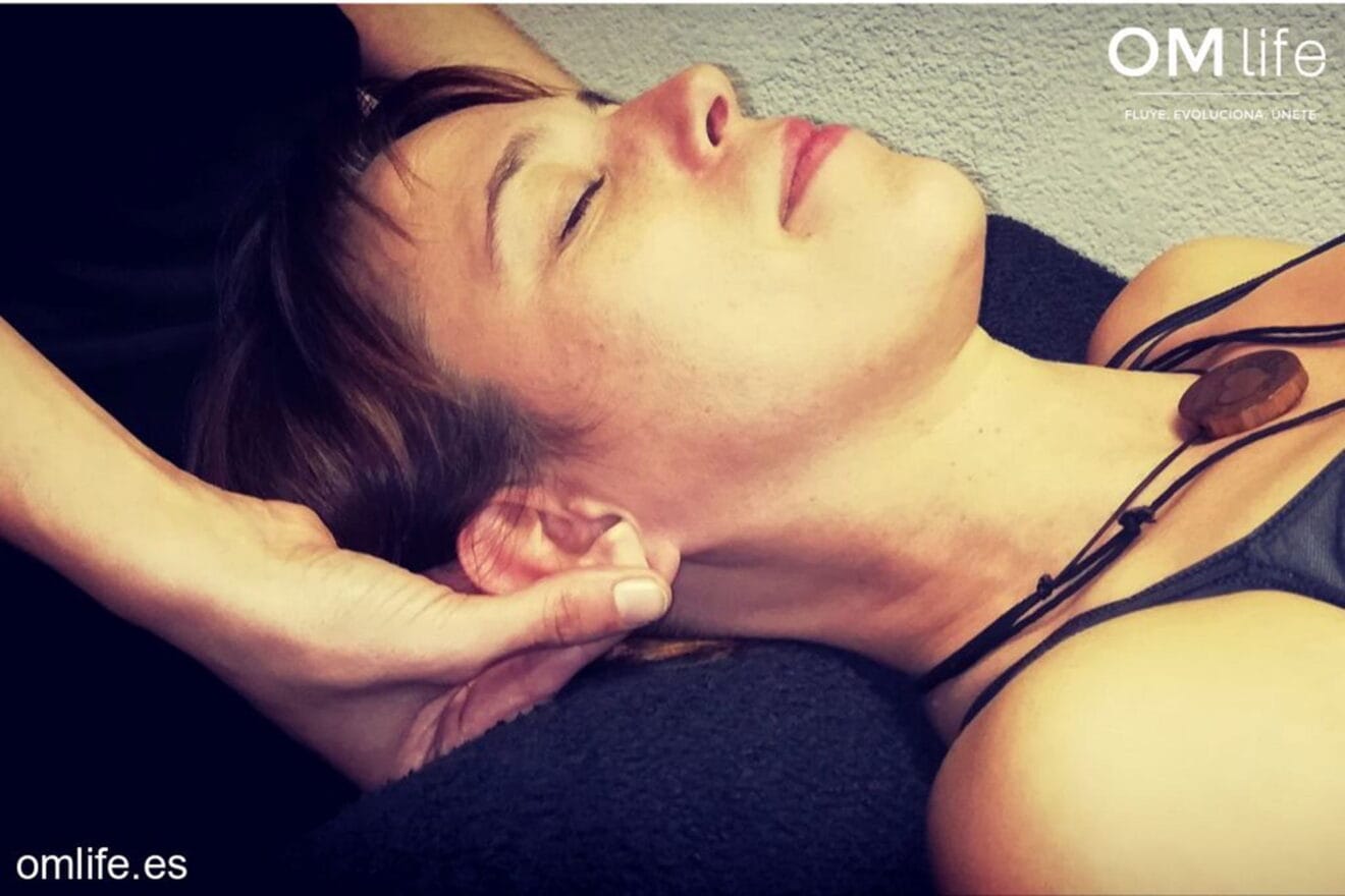 Beneficios de la auriculoterapia - Om Life Dénia