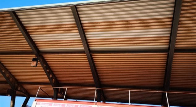 Imagen: Cubierta reparada del campo Diego Mena