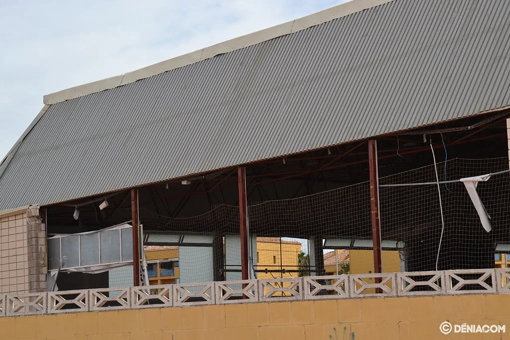 Fachada Oeste del pabellón