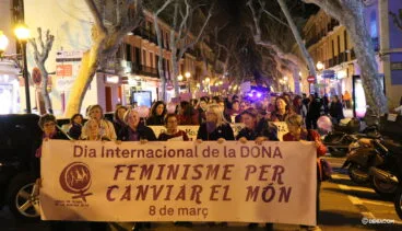 la manifestació recorre marques de camp