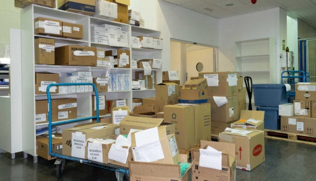 El Hospital de Dénia entrega a las residencias de la Marina Alta material sanitario y de protección 1 Imagen: Material para residencias