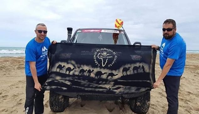 Imagen: Miembros del equipo en el desierto