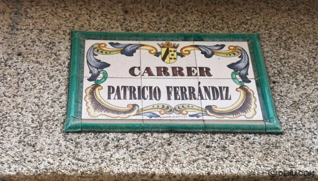 Patricio Ferrandiz Straßenschild