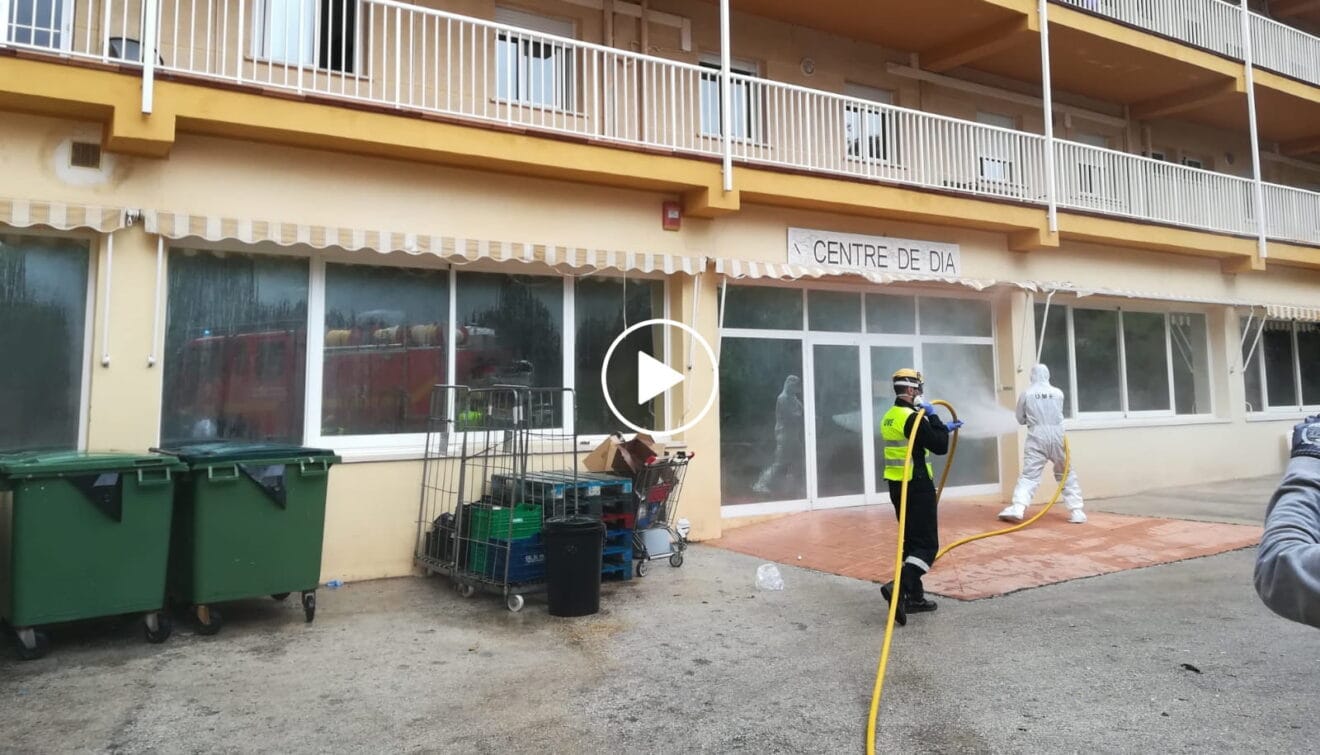 PLay Trabajos de desinfección en la residencia