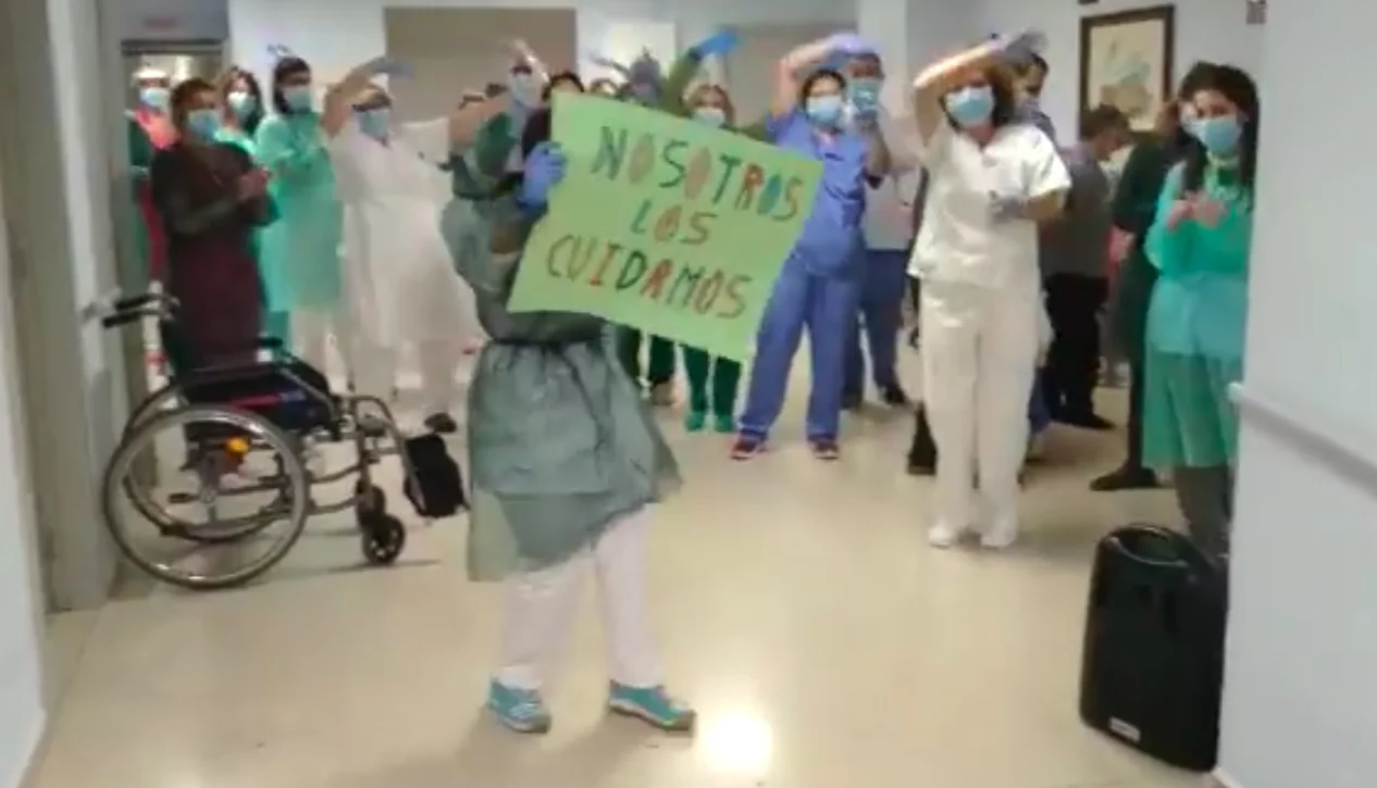 Trabajadores de la Residencia bailan contra el coronavirus