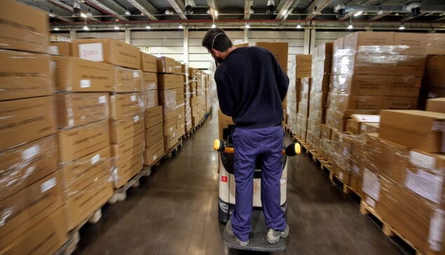 almacen con material sanitario