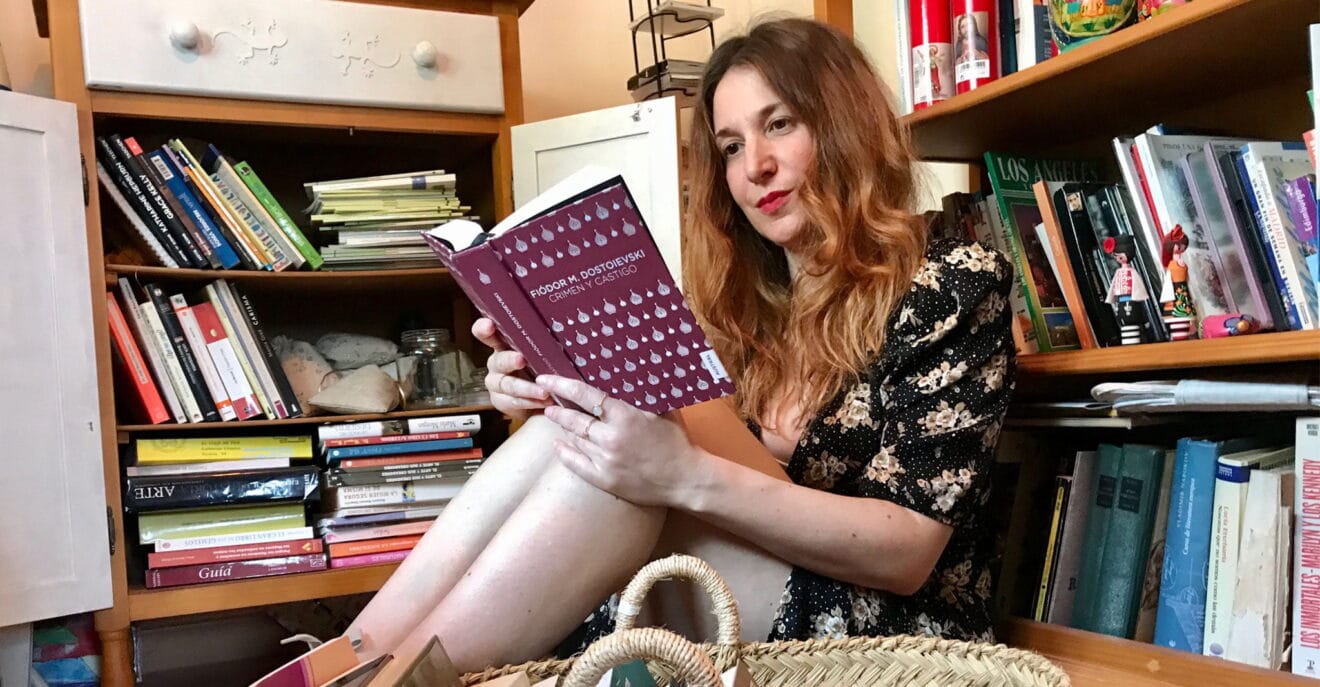 La profesora y escritora de Benitatxell, Empar Ferrer