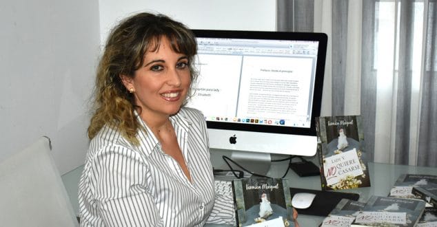 Imagen: La escritora de Dénia Verónica Mengual