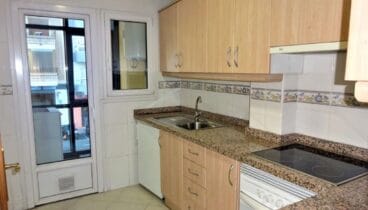 Cocina de un piso en venta en Dénia – Casas Singulares
