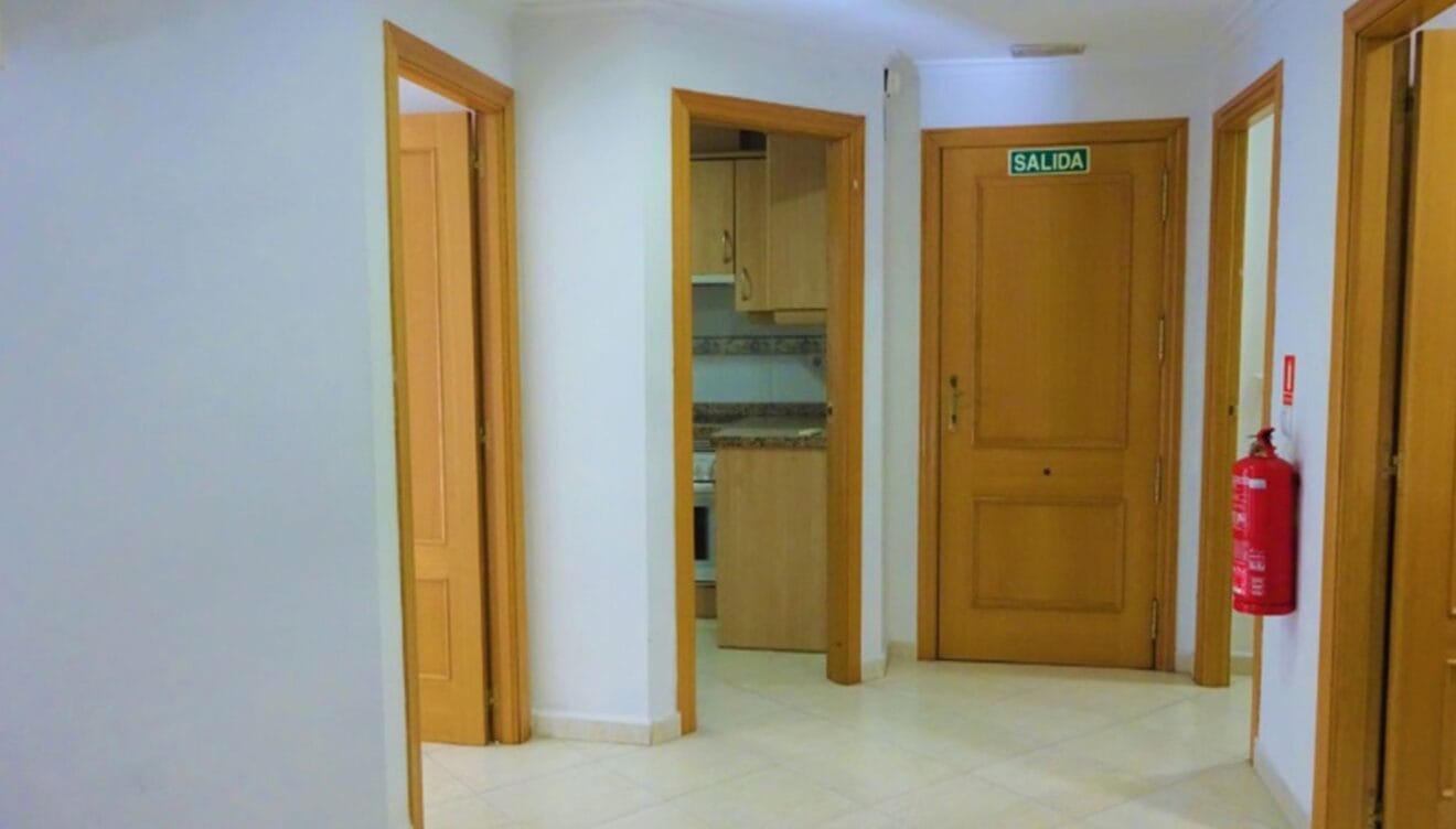 Distribuidor a las habitaciones en un piso en en venta en Dénia - Casas Singulares
