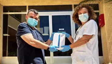 entrega tablets residencia ancianos santa llucia cyber arena fb