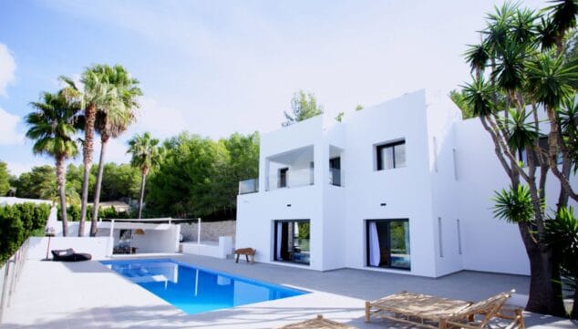 fachada villa lujo venta moraira fine country costa blanca norte