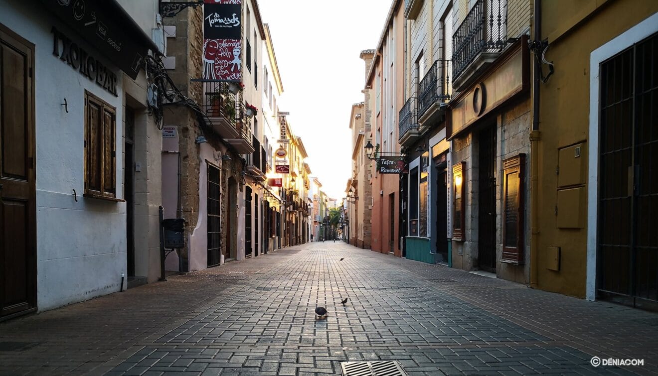 La calle Loreto en confinamiento