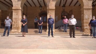 minuto de silencio frente al ayuntamiento