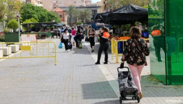 Salida del mercado de frutas y verduras