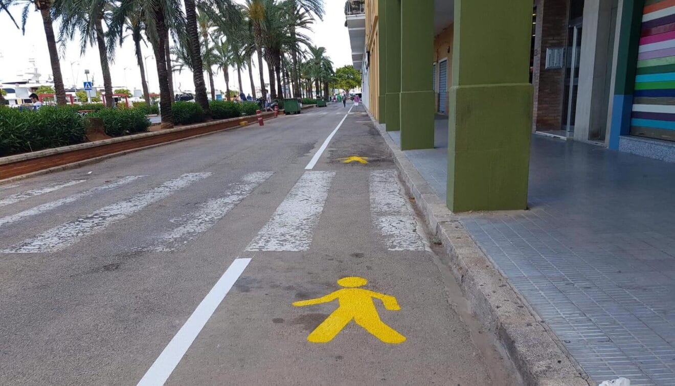 Ampliación de la zona de peatones de Explanada Cervantes