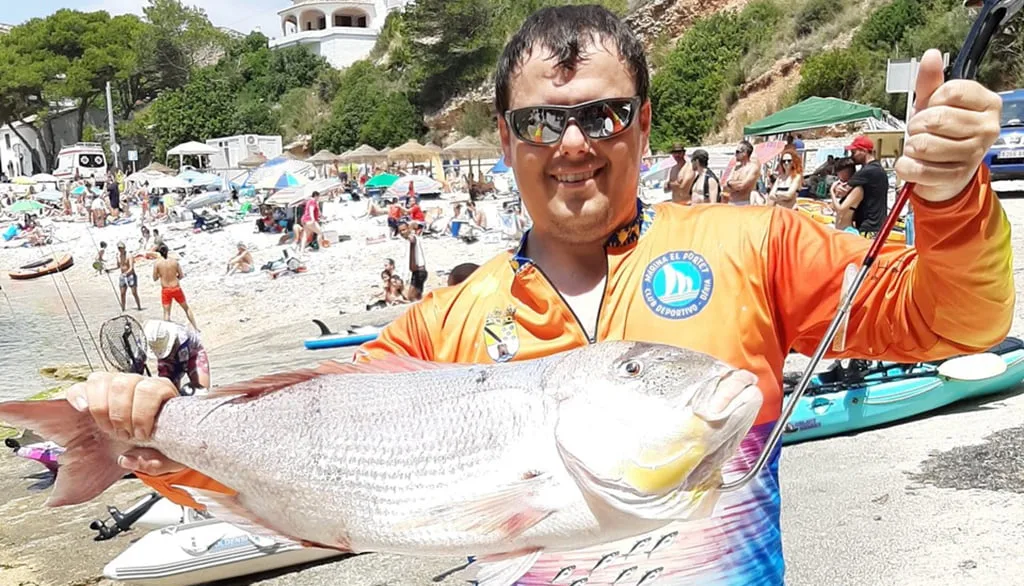 Concurso social de pesca en kayak en La Granadella